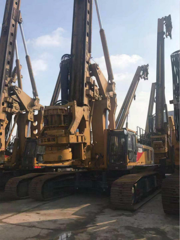 辛苦一整年，是時候買臺徐工旋挖機犒勞一下自己了.jpg