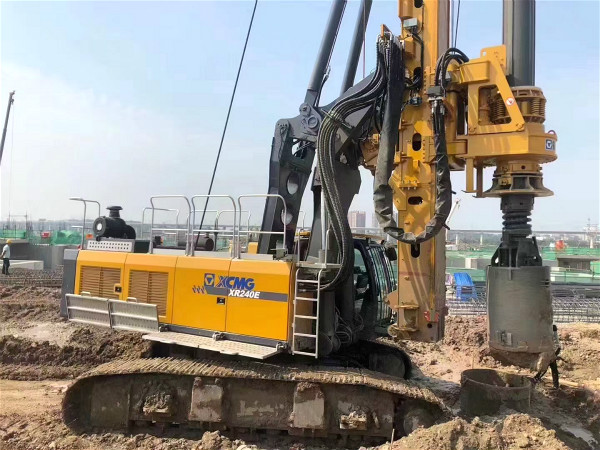 旋挖鉆機(jī)可以打多大、多深的樁.jpg